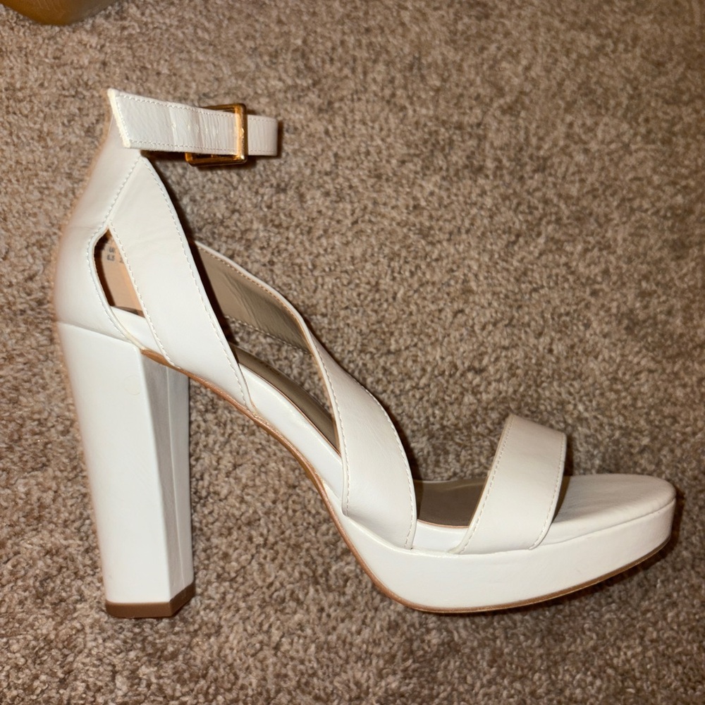 Dream Pairs White Chunky Heel Sandals